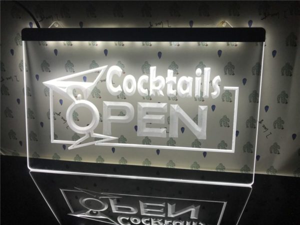 cocktails-and-dreams-sign