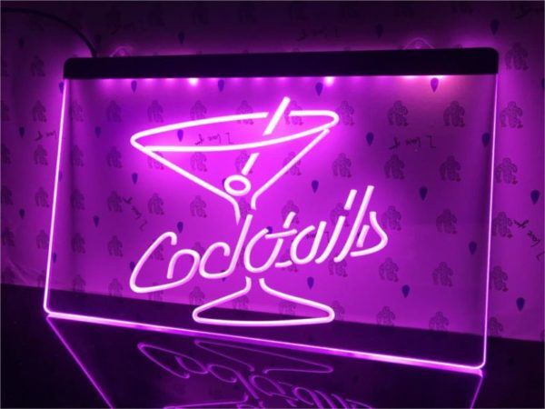 neon-cocktail-sign